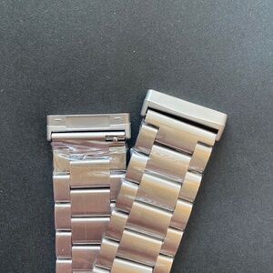 No Gap Metal Bands Compatible with Samsung Galaxy Watch Silver